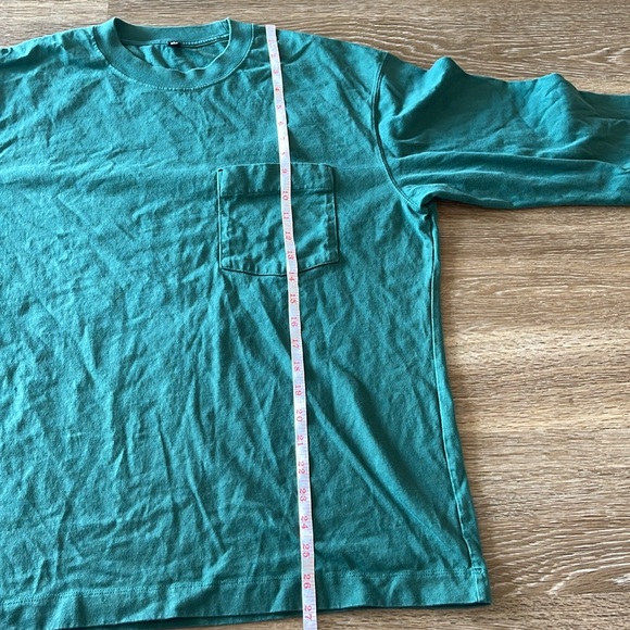 Uniqlo long sleeve - Picture 4 of 4